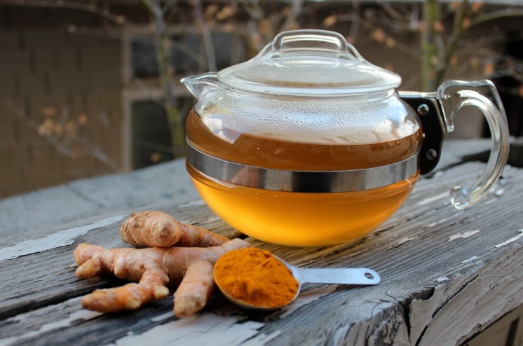 turmeric-tea-pot-horizontal.jpg